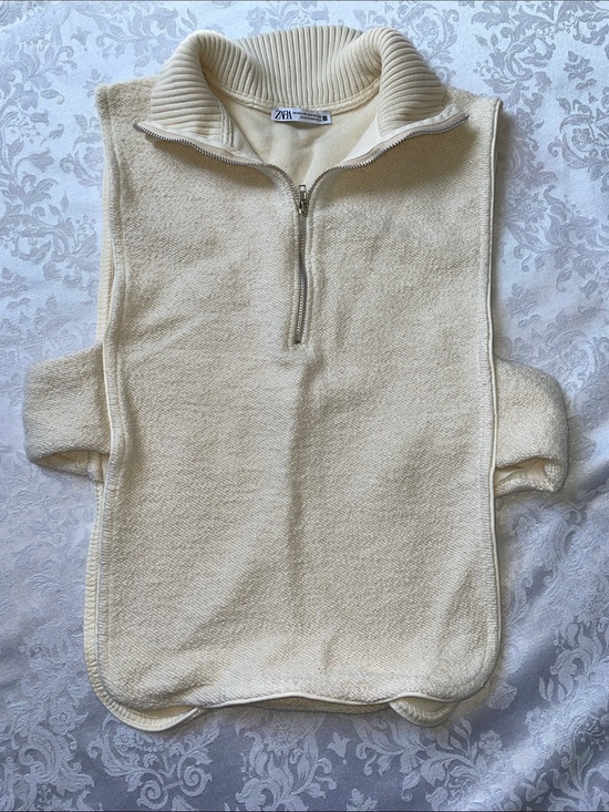 Zara Tops - Zara Cream Zip-Neck Sleeveless Knit Vest.  Size XS.